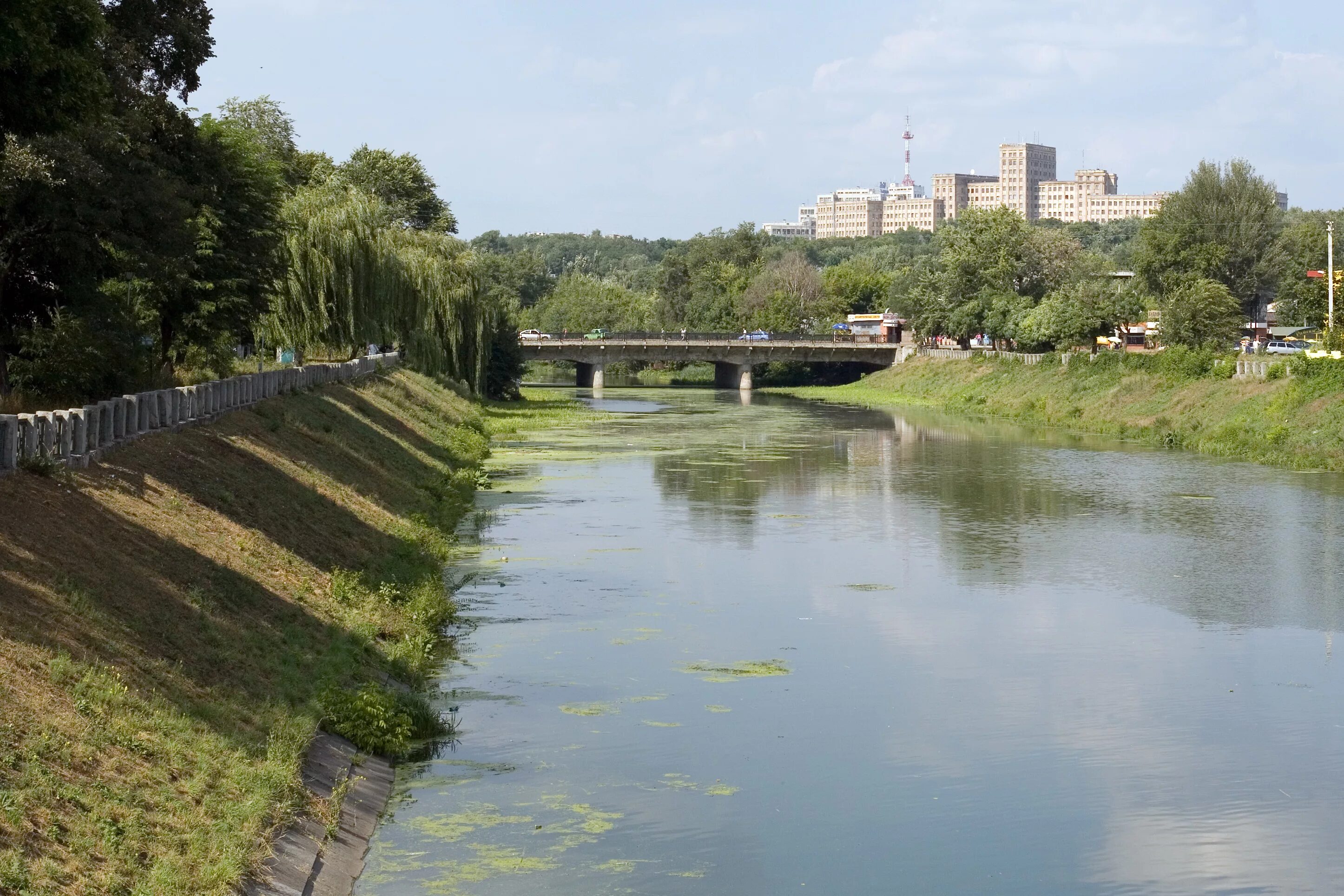 Река в харькове. Харьков река Лопань. Лопань (река). Река Лопань Белгородская область. Река Лопань впадает.