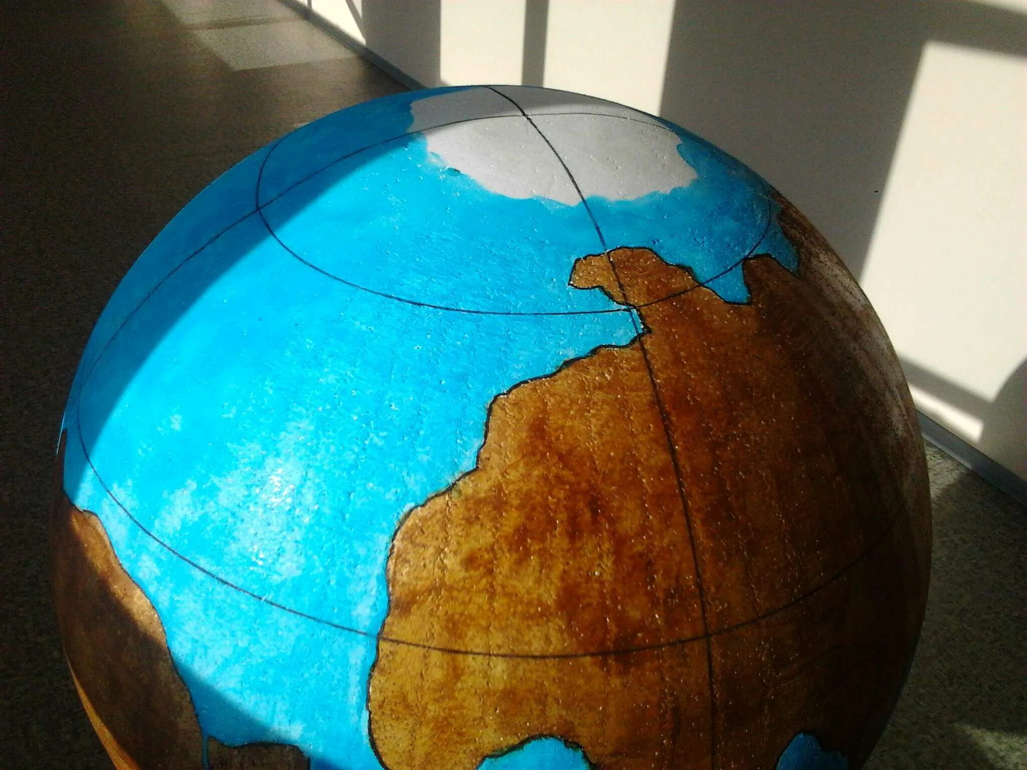 Из чего можно сделать шар землю. Макет земли. Макет земного шара. Модель глобуса. Глобус из пластилина.