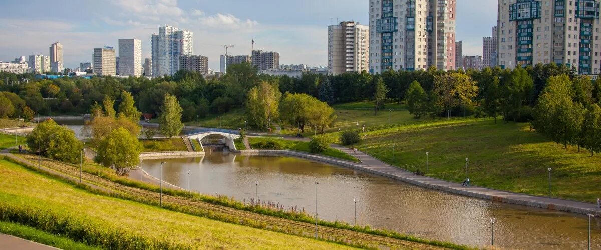 Парк олимпийской деревни в Москве. Парк Олимпийская деревня 80. Пруды олимпийской деревни. Пруды в олимпийской деревне Москва. Village парки