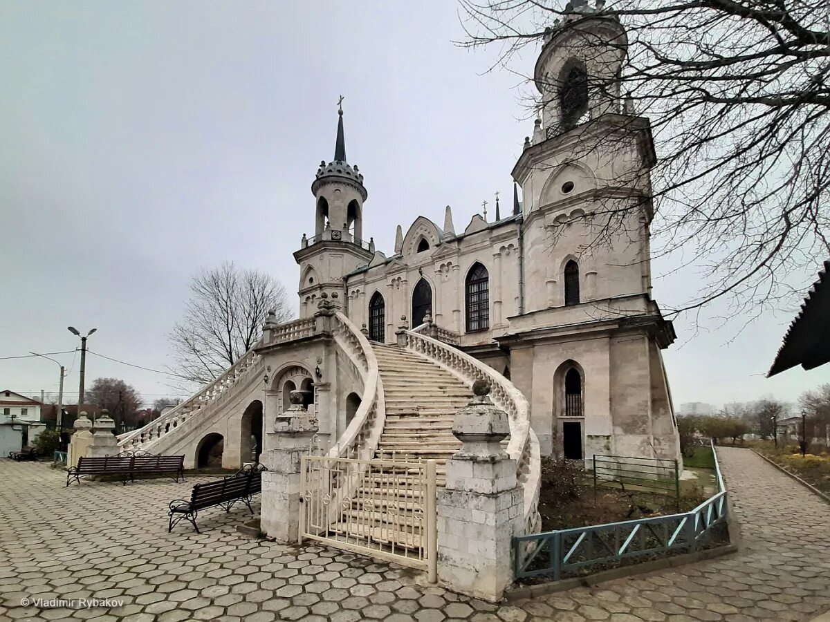 церковь баженова в быково. ново быково. церковь быково раменский район. готическая церковь в быково. храм владимирской иконы божией матери в быково.