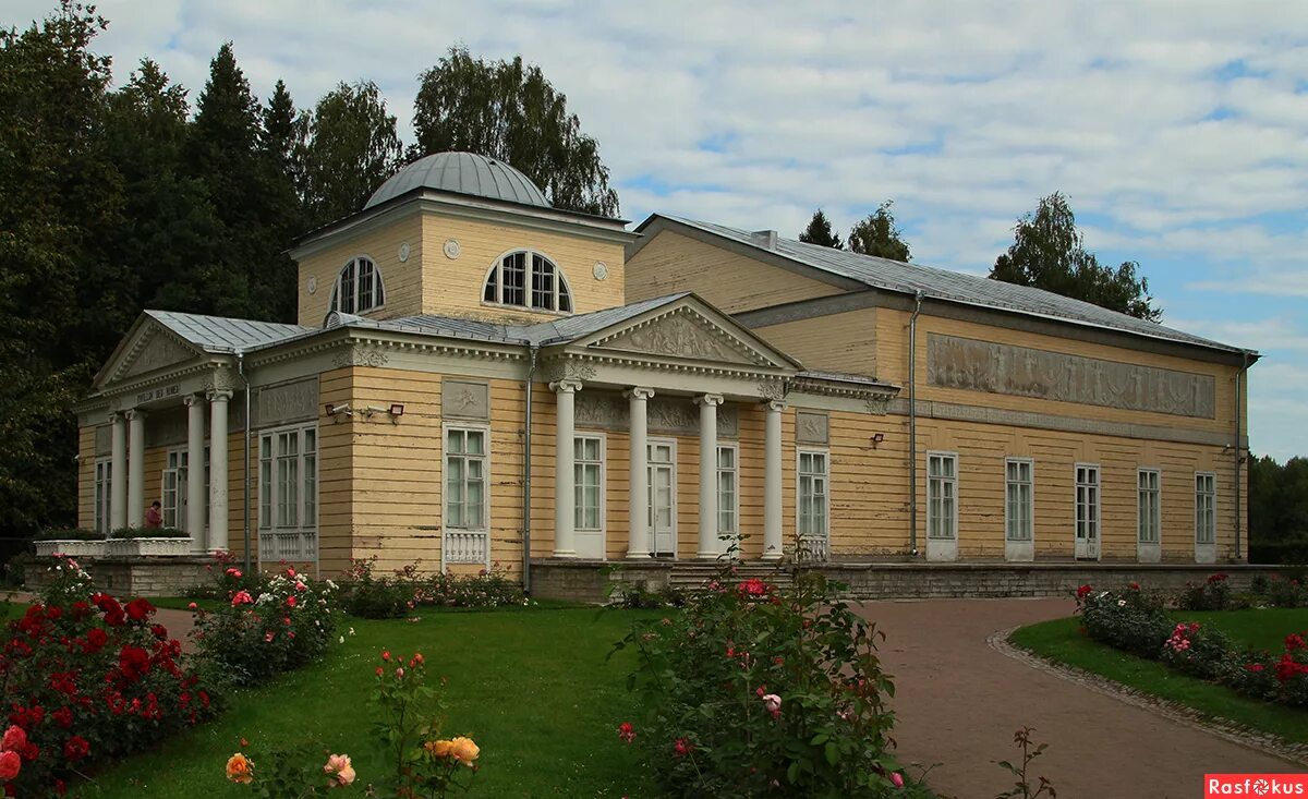 Павловский парк розовый павильон. Павильон роз в павловске. Розовый павильон. Розовый павильон в павловске воронихин. Розовый павильон в павловске интерьер.