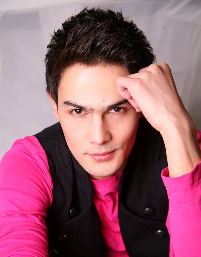 Жасур певец. Жасур умиров жасур умиров. Jasur umirov 2021. Жасуру умирову. Жасур.