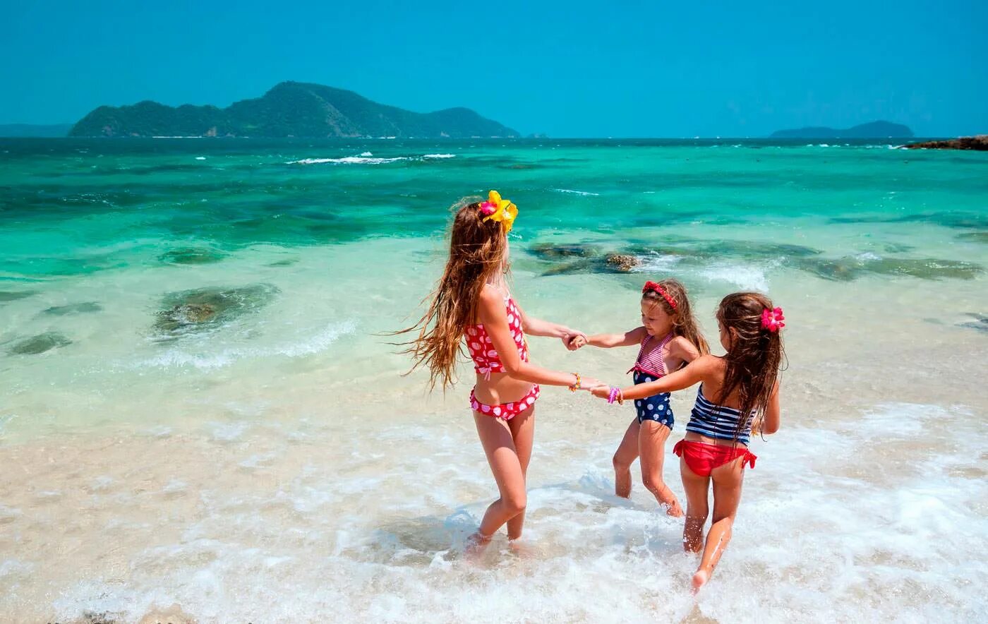 Турция пляж детей. Дети отдыхают на море. Турция пляж детей. Турция с детьми. Отдых на пляже.