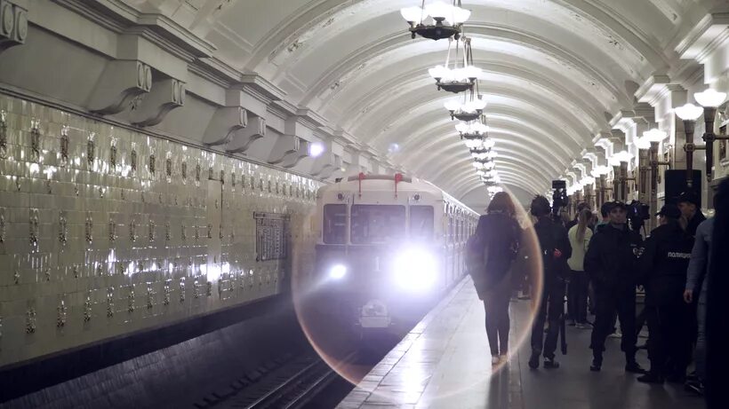 Техник в метрополитене. Маркшейдерское дело. Минском метро. Тематические поезда метро на серпуховско-тимирязевской линии. Поездные диспетчера московского метрополитена.