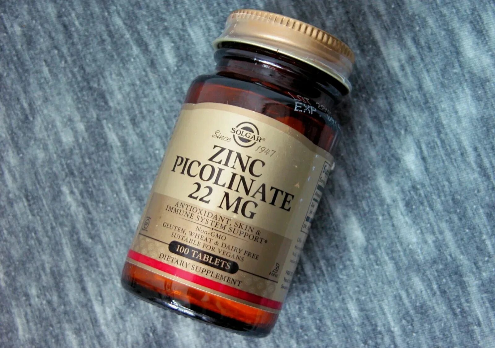 Zinc picolinate капсулы. Цинк пиколинат country life. Лучший пиколинат цинка. Лучший пиколинат цинка. Цинк витамины айхерб.