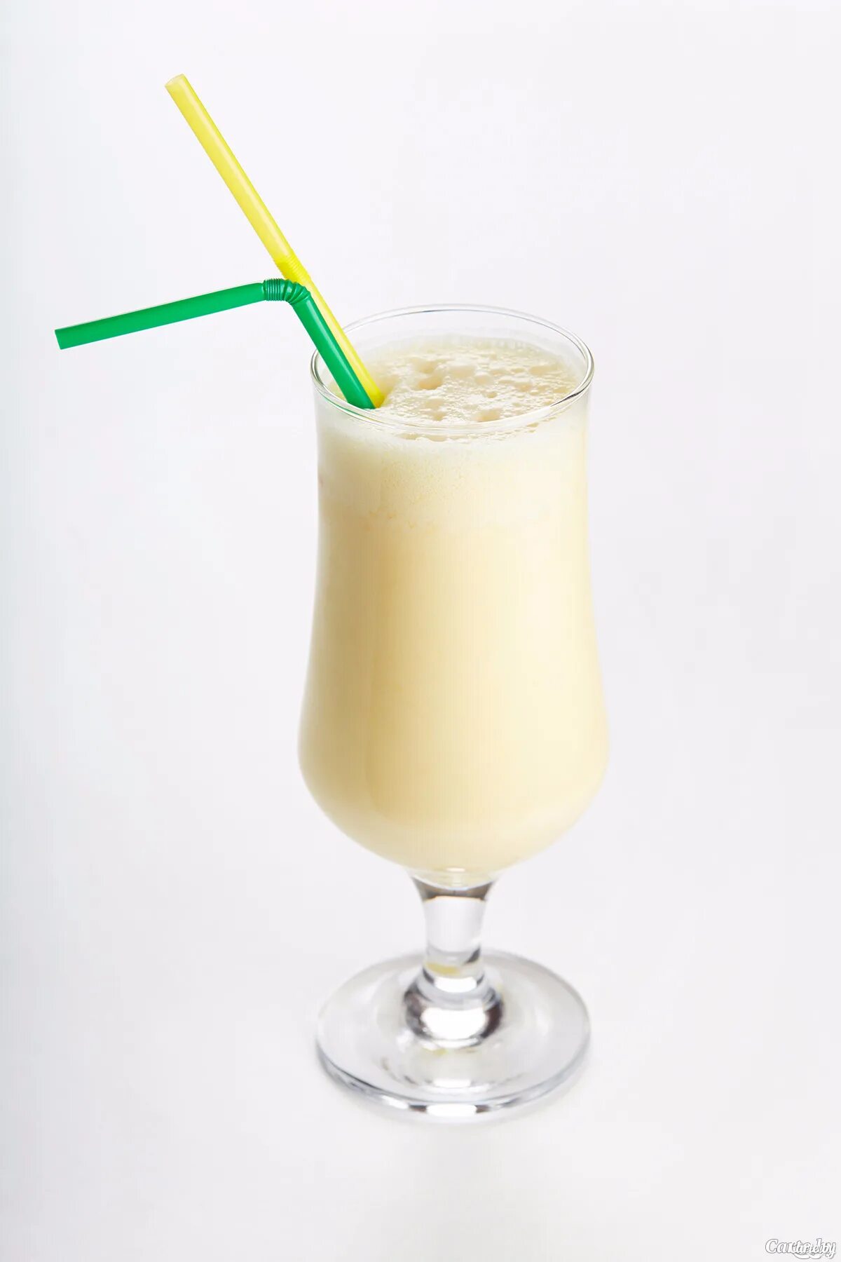 Молочный коктейль. Банановый молочный коктейль. Молочный коктейль ванильный. Коктейль молочный "ваниль".