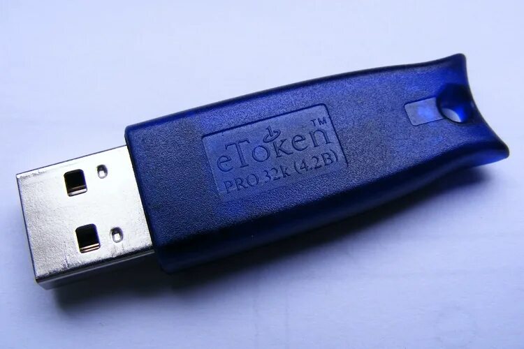 Usb-ключи etoken. Етокен алладин. Электронный ключ etoken pro/32mb. Рутокен етокен. Safenet etoken 5110.