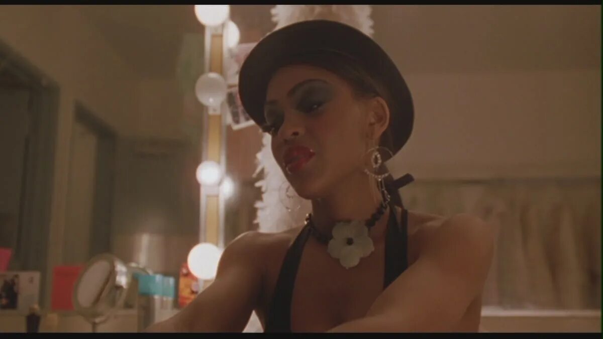 Даниэль руис. Даниэль по кирпичику за раз. Greg bryk. Девушка штукатур. Даниэль брик по кирпичику за раз.