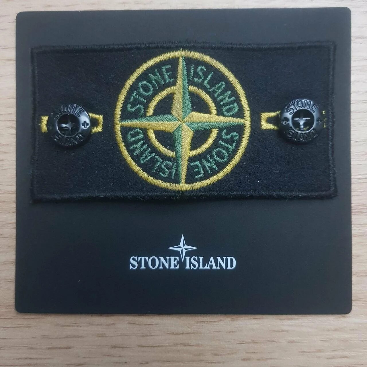 Патчи стоун айленд. 7529079 Стон Исланд. Перстень Stone Island. Stone Island патч. Stone Island оригинал.