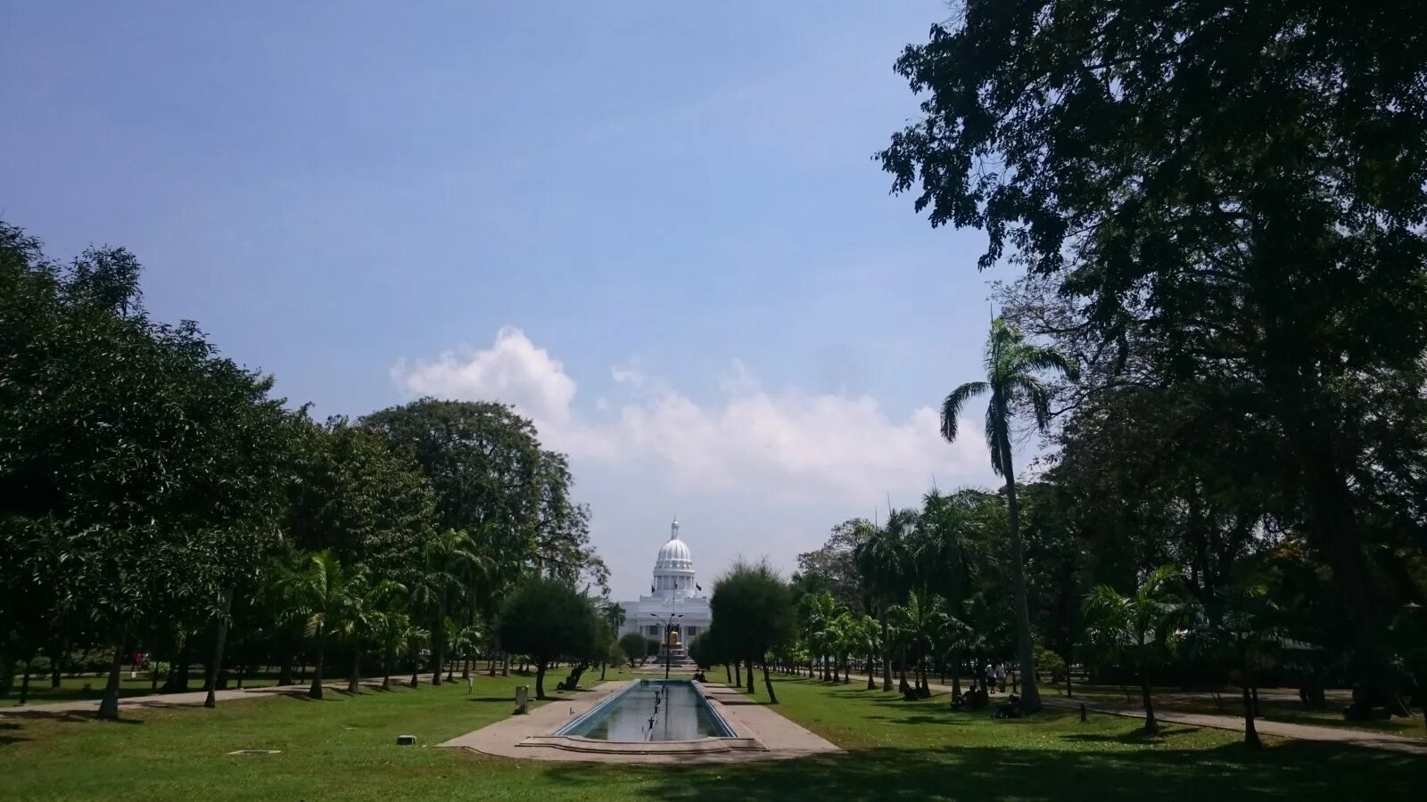 Табло коломбо шри ланка. Коломбо парк. Парк Вихарамахадеви. Шри Ланка Вихарамахадеви.