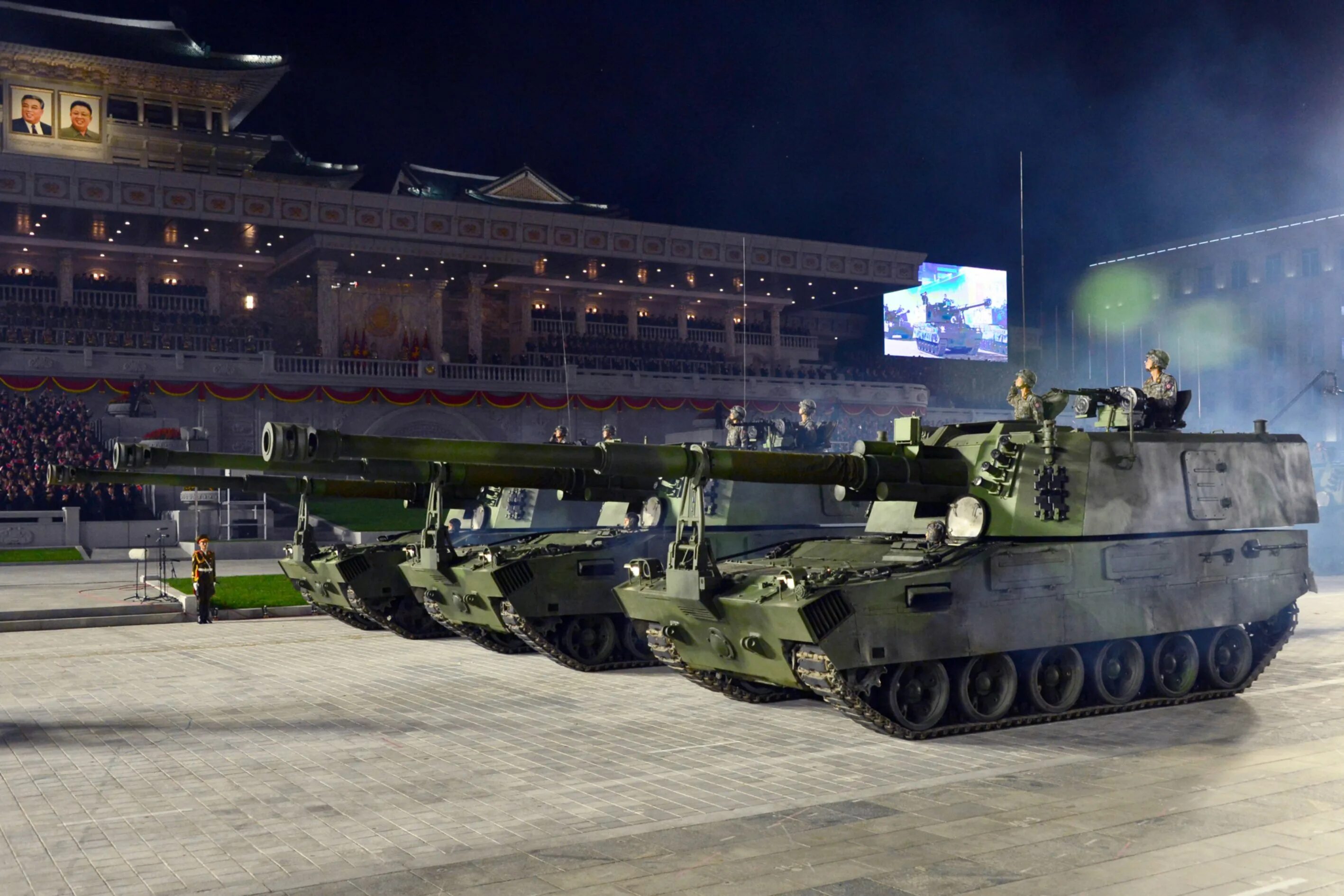 Новый танк северной кореи. САУ M-2018 Северной Кореи. Военный парад в Северной Корее. Парад в КНДР 2020. Самоходная гаубица КНДР.