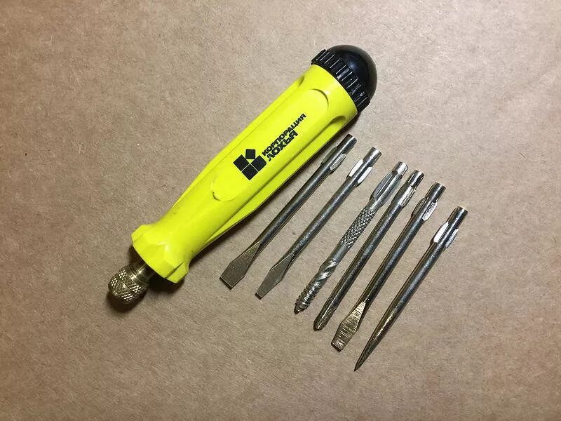 Отвертка со сменным жалом. Отвертки со сменными жалами wiha. Отвёртка со сменными битами fit 56188. Stanley 0-68-012. 5.