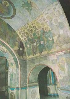 Церковь расписанная рублевым