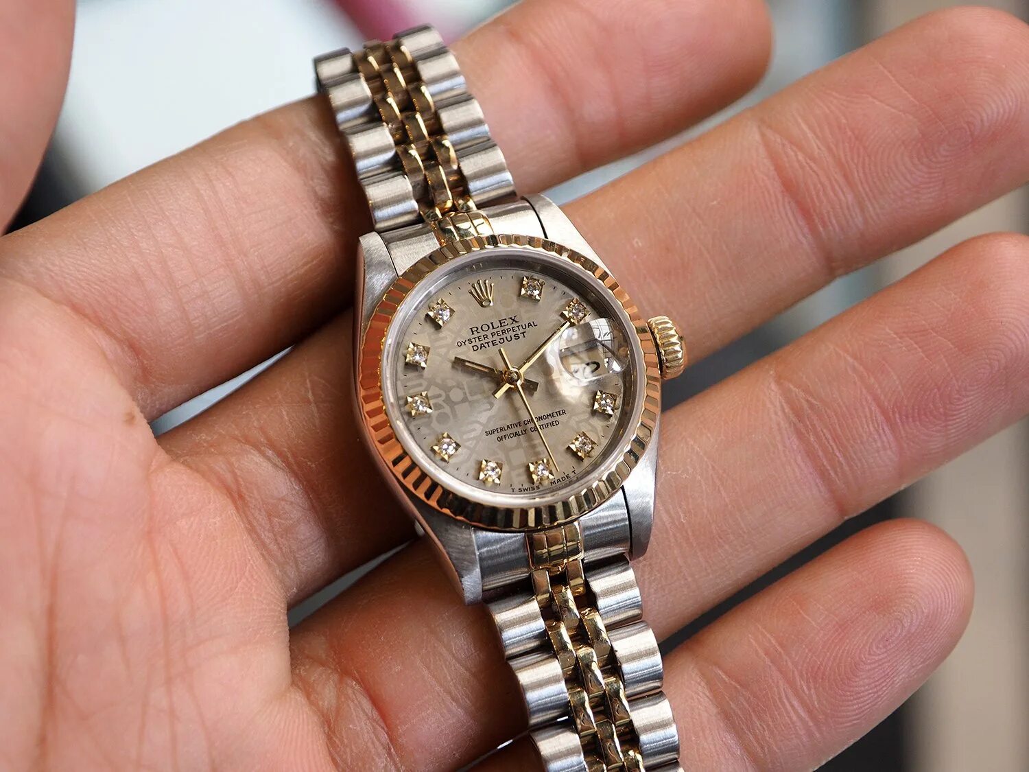 Купить ролекс оригинал женские. Ролекс 36 мм женские золотые часы. Часы ролекс женские Дайтона. Женские часы Rolex b293. Часы ролекс b1413.