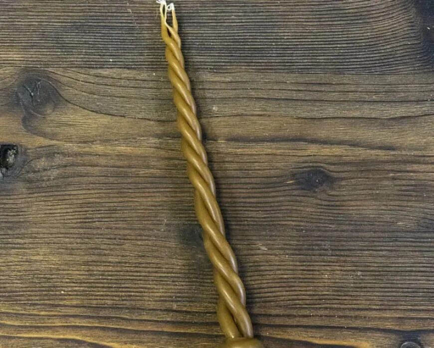 Как сделать громничную свечу. Громничная свеча из вощины. Свечи из вощины мастер класс. Громничная свеча. Свеча громница.