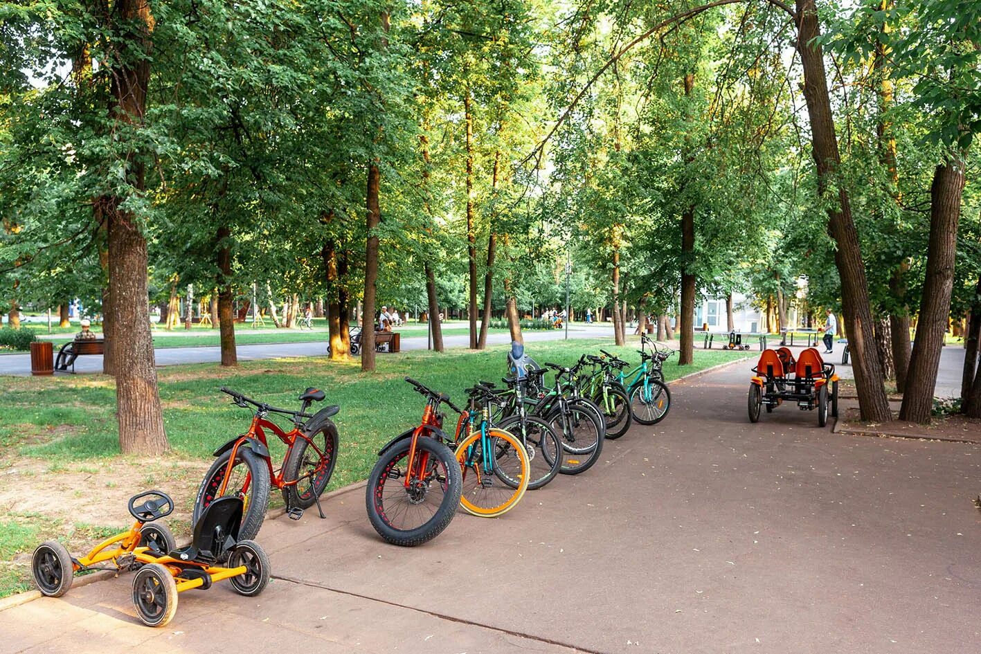 Парк аренда екатеринбург. Перовский парк Таганрог. Плющевский парк Перово. Парк Рассказовка велопрокат. Велопрокат Егорьевск.