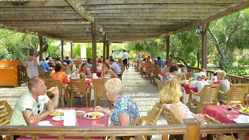 Сирена бич отель сиде 4 турция. Помпано бич. Club serena beach hotel 4*. Серена клуб. Serena турция.