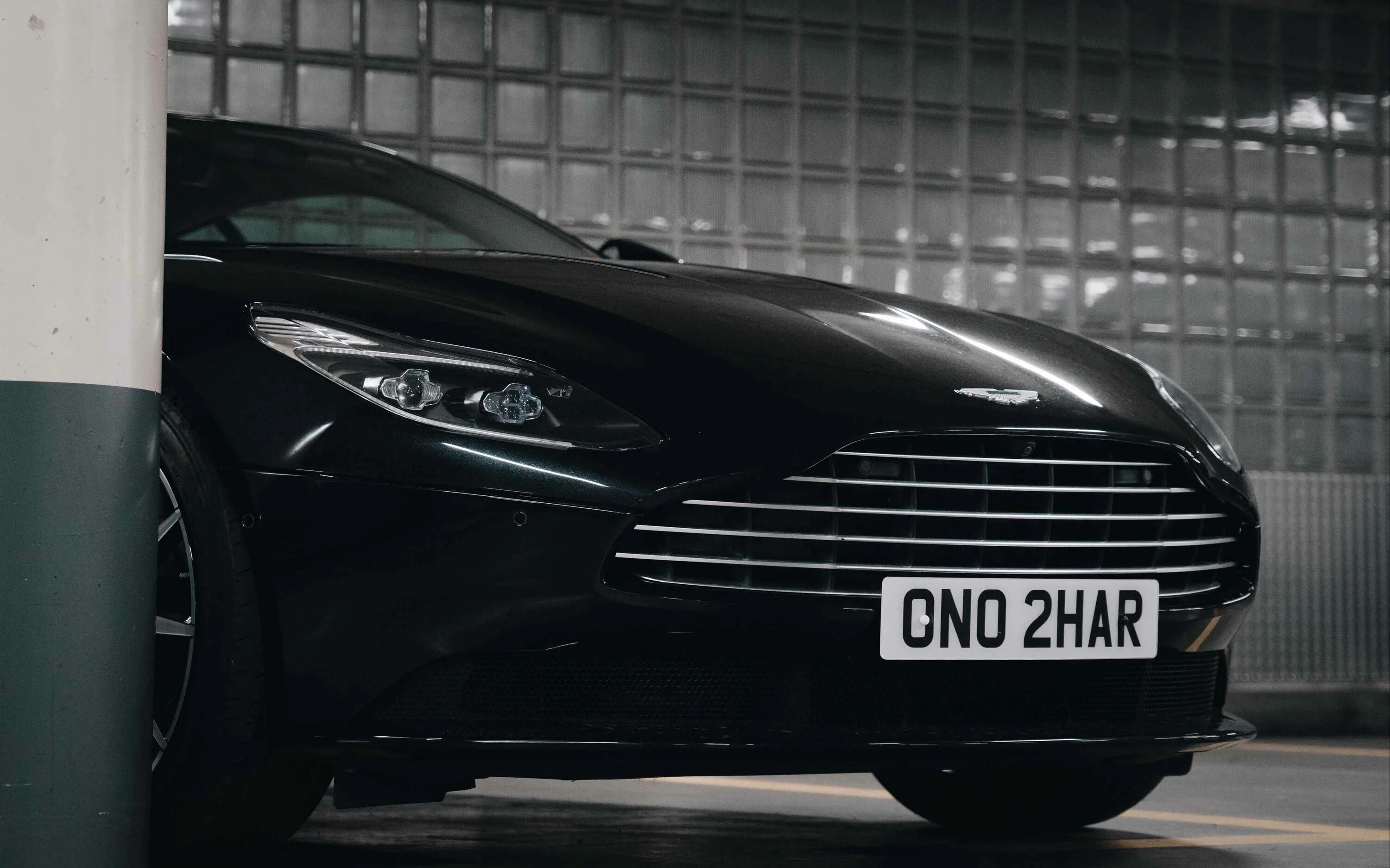 Aston martin v12 vantage s. Mark got a black car. Aston martin v12 victor. Aston martin lagonda limited автомобили aston martin. Mark got a black car.