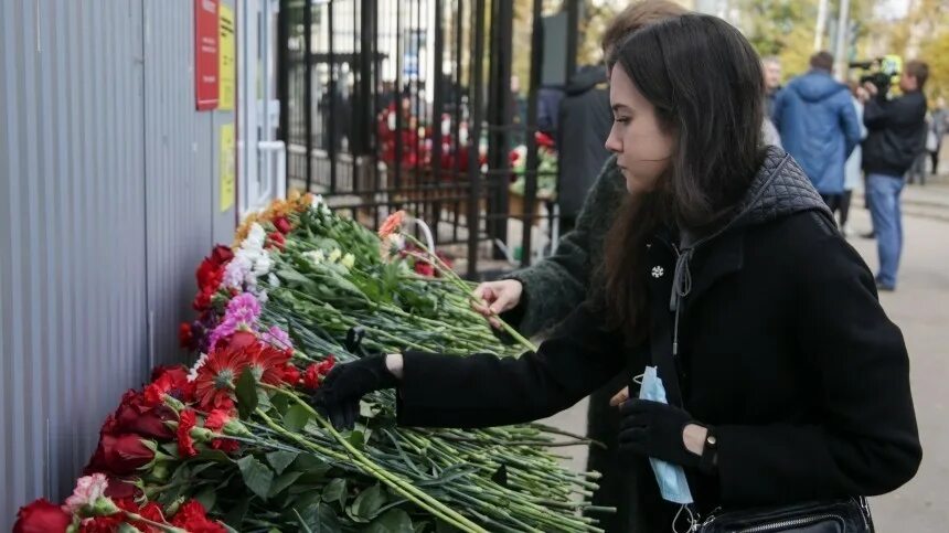 Похороны погибших в Перми. Похороны студентов в Перми. Когда пройдут похороны погибших крокус сити