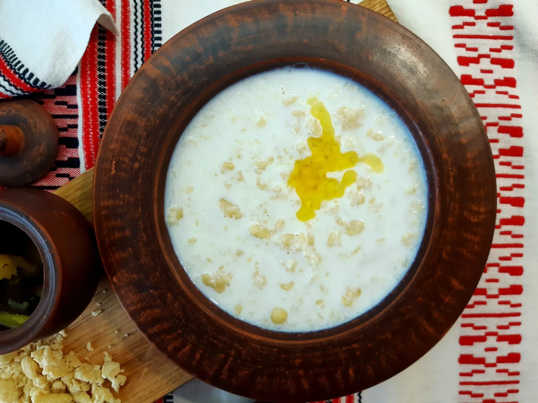 суп молочный затирка. затируха суп молочный. молдавская затирка с молоком. суп молочный затирка. каша затируха молочная.