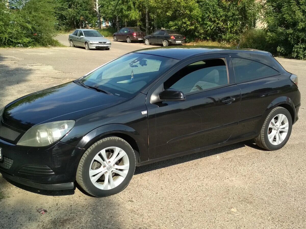 Опель хэтчбек 2008. Opel Astra GTC 2008 черная. Opel Astra h 2008 купе. Opel Astra h GTC 3 2008.