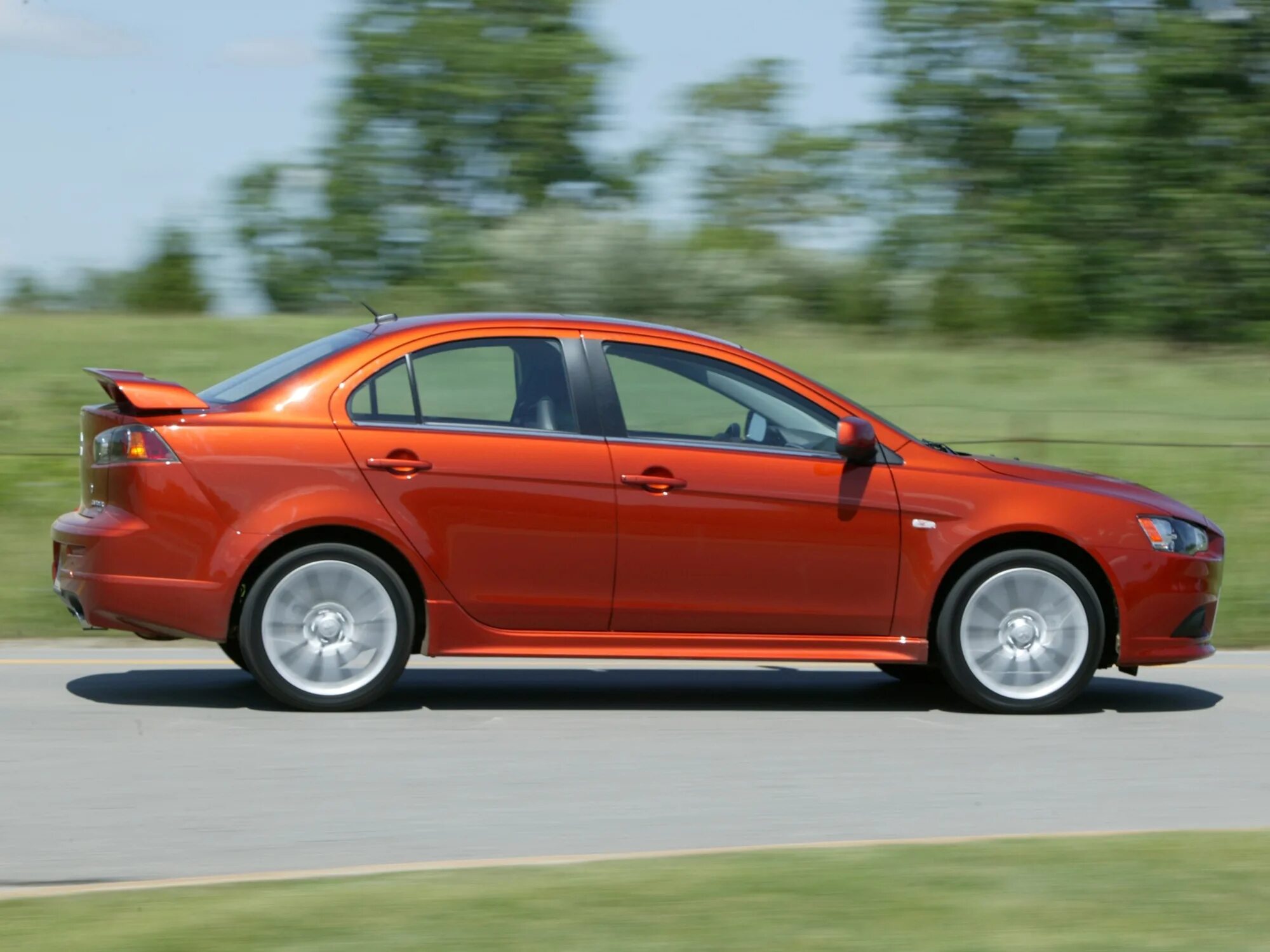 Митсубиси лансер 10 седан. Mitsubishi lancer 1. Митсубиси лансер 10 x. Митсубиси лансер 10 раллиарт. Mitsubishi lancer 10 restyling.