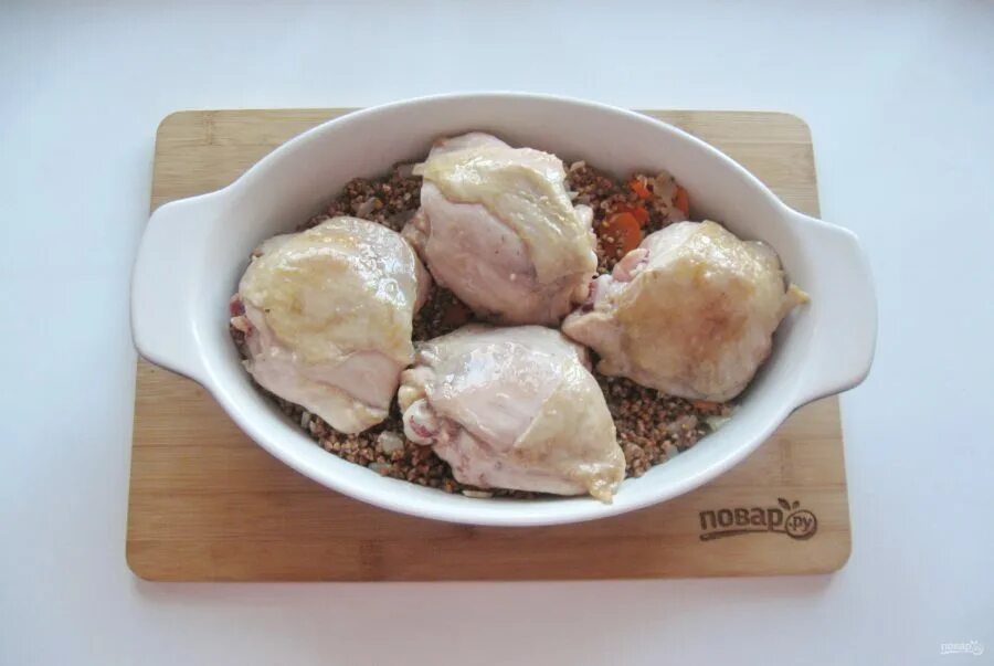 Куриные бедрышки с гречкой. Курица запеченная с гречкой в духовке. Куриные бедрышки с гречкой. Курица запеченная с гречкой. Курица запеченная с гречкой в духовке.