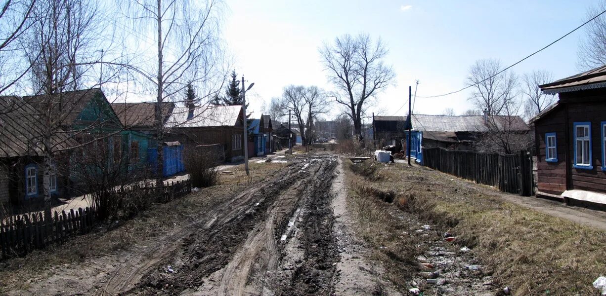 Скинь село. Русская деревня грязь. Грязная деревня. Грязная деревня в России. Грязная улица в деревне.