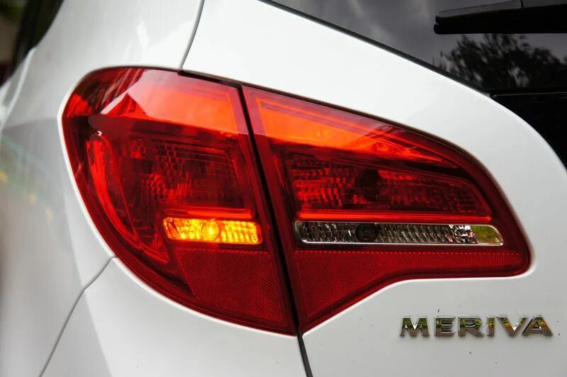 Задний фонарь опель зафира б артикул. Opel astra g задние фонари. Стоп опель зафира б. Опель зафира б 2007. Стоп опель зафира б.