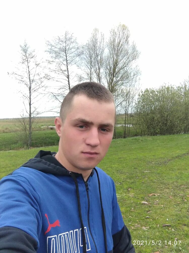 Мальчик толик. Толя фото. Коля и толик. Надпись фан батька. Мальчик тольятти тольятти.