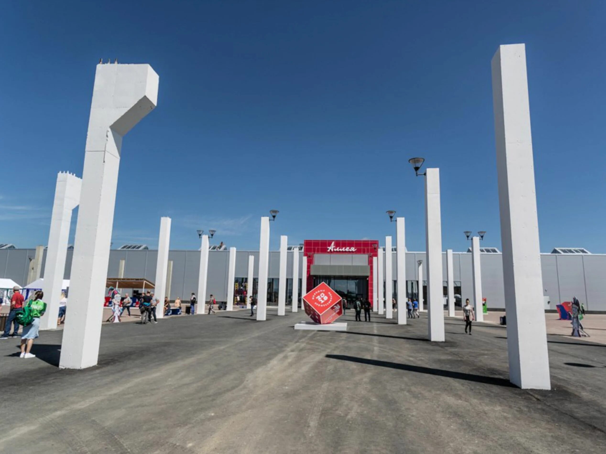 работа южно сахалинск аллея. южно-сахалинск торговый комплекс аллея. тц аллея сахалин. тц аллея сахалин. южно-сахалинск аллея сакуры.