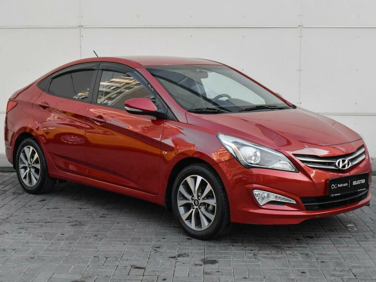 Hyundai Solaris 2015. Хендай Солярис седан красный 2015. Солярис 2015 красный. Hyundai Solaris 1 Рестайлинг красный. Хундай б у в россии