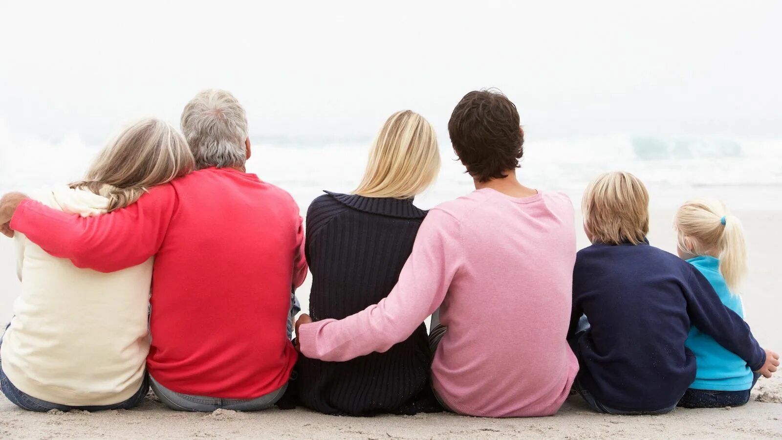 родители ждут помощи. заботьтесь о близких и родных. родители ждут помощи. пожилые люди. родители ждут помощи.