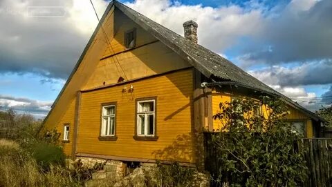 Дома в деревне сухая