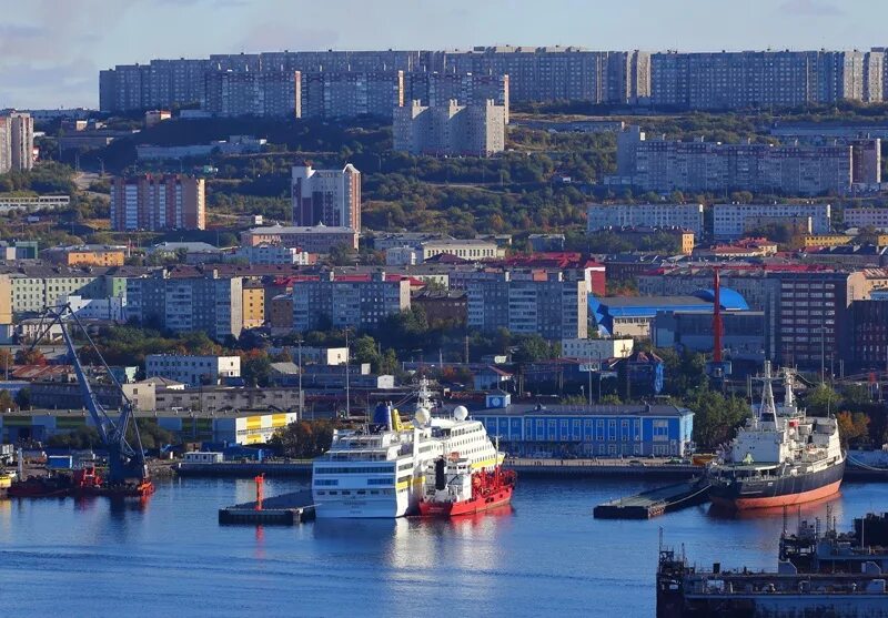 Порт мурманск страна. Мурманск порт. Мурманск город порт. Морской порт Мурманск. Мурманский незамерзающий порт.