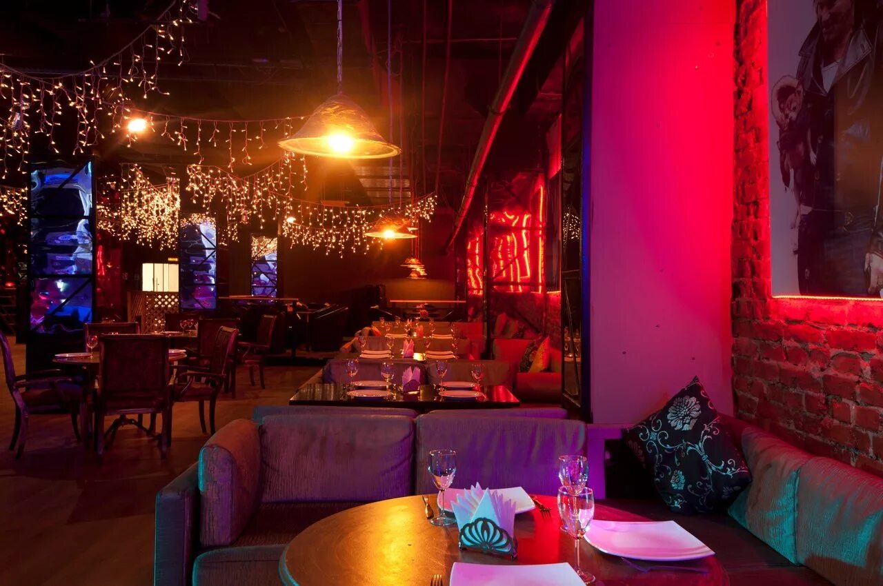 клуб старс москва. стриптиз клуб в маршрутке. москва, берсеневский пер. 1 караоке старс. 2.