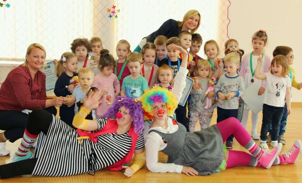 кружков артём. садик малышок лихославль. детские картинки для детского сада. электрогорск. картинка дети в детском саду.