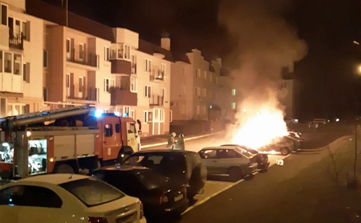 Взрыв на левом берегу. Пожар в Туле сегодня ночью. Левобережный горела машина. Тула Левобережный пожар Левобережный сегодня. Взрыв в Туле сегодня.