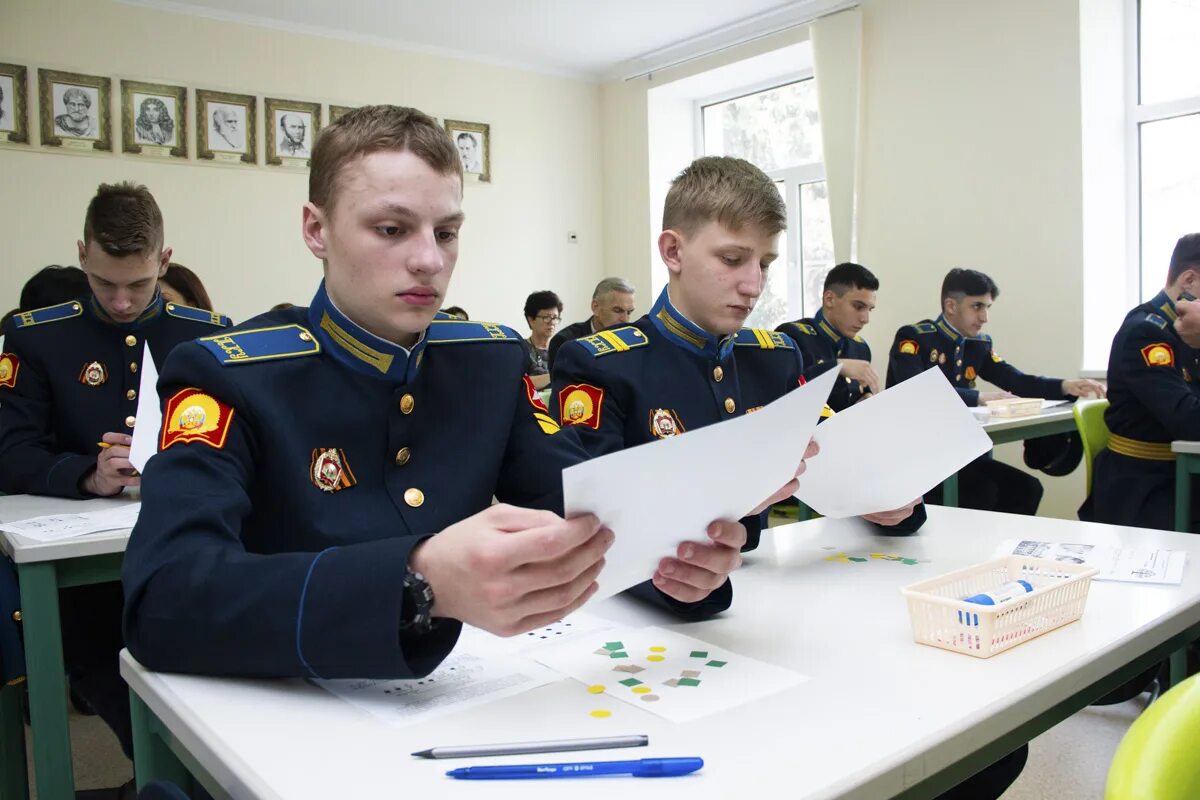 Сайт спку ставрополь. СПКУ Ставропольское президентское кадетское училище. СПКУ Ставропольское президентское кадетское училище Главная. Ставропольское президентское кадетское училище Шеврон. Кадеты в СПКУ.