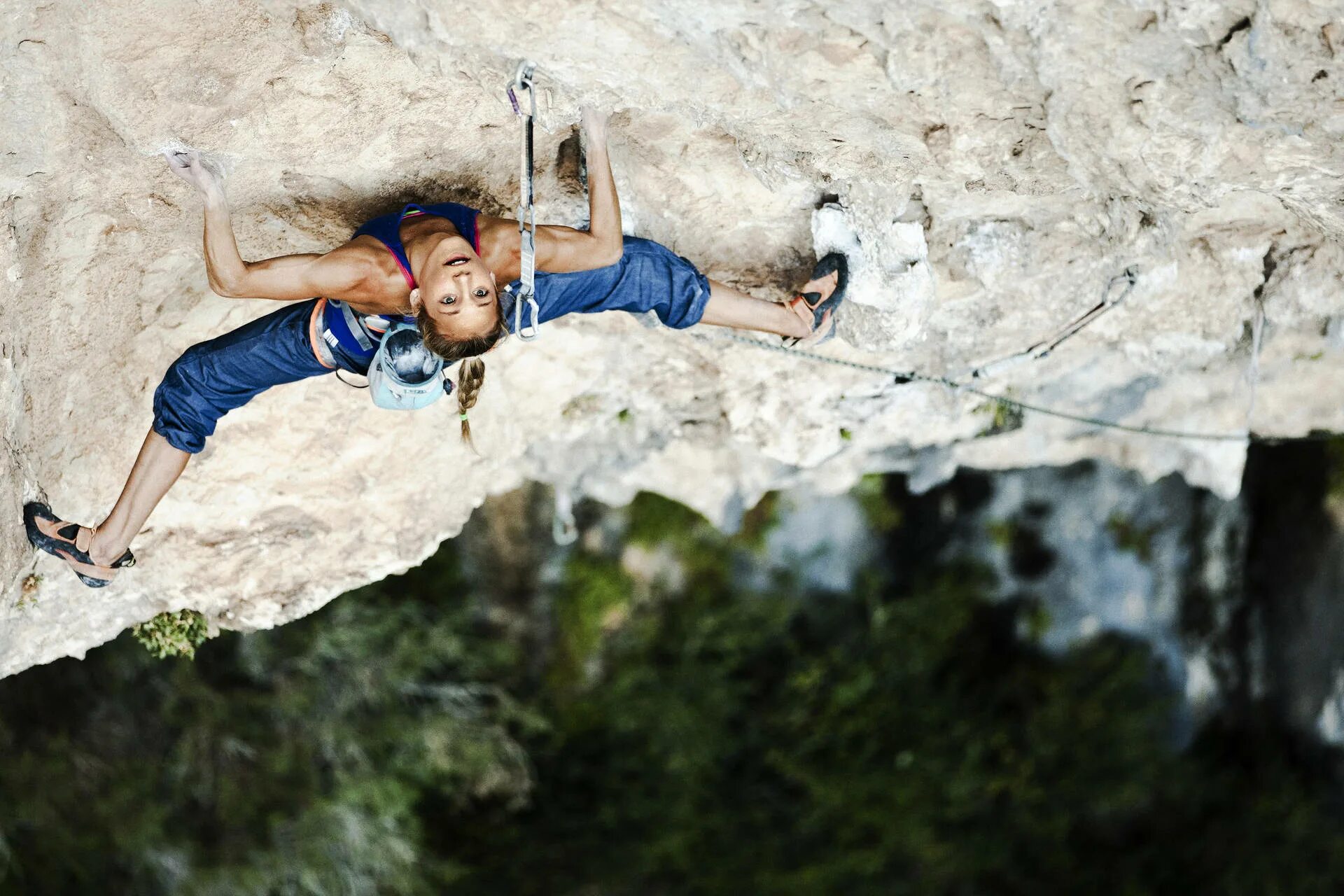 Rock climber rock climber org ru. Алекс Хоннольд скалолаз 2023. Магдалена Горшковская альпинистка. Скалолазание на скалах. Спортивное скалолазание.