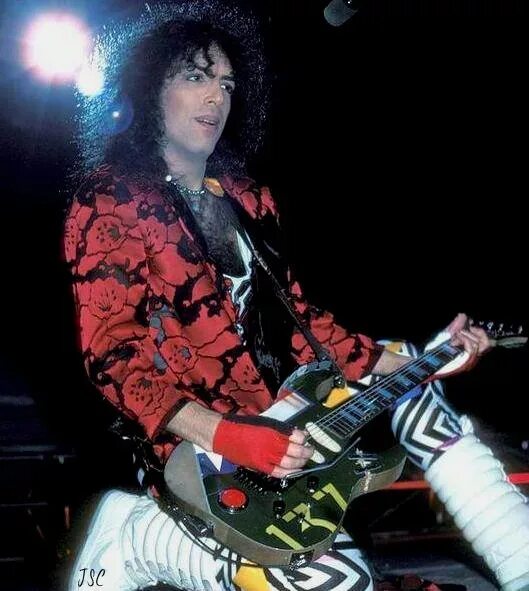 Paul stanley live. Пол стэнли 1986. пол стэнли 1987. пол стэнли 2025. paul stanley 1987-90.