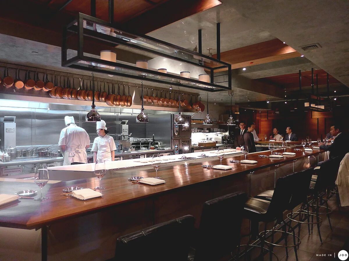 Chefs table. Шеф тейбл мухин. ресторан шеф тейбл. шеф тейбл вайт рэббит. chef table white rabbit.
