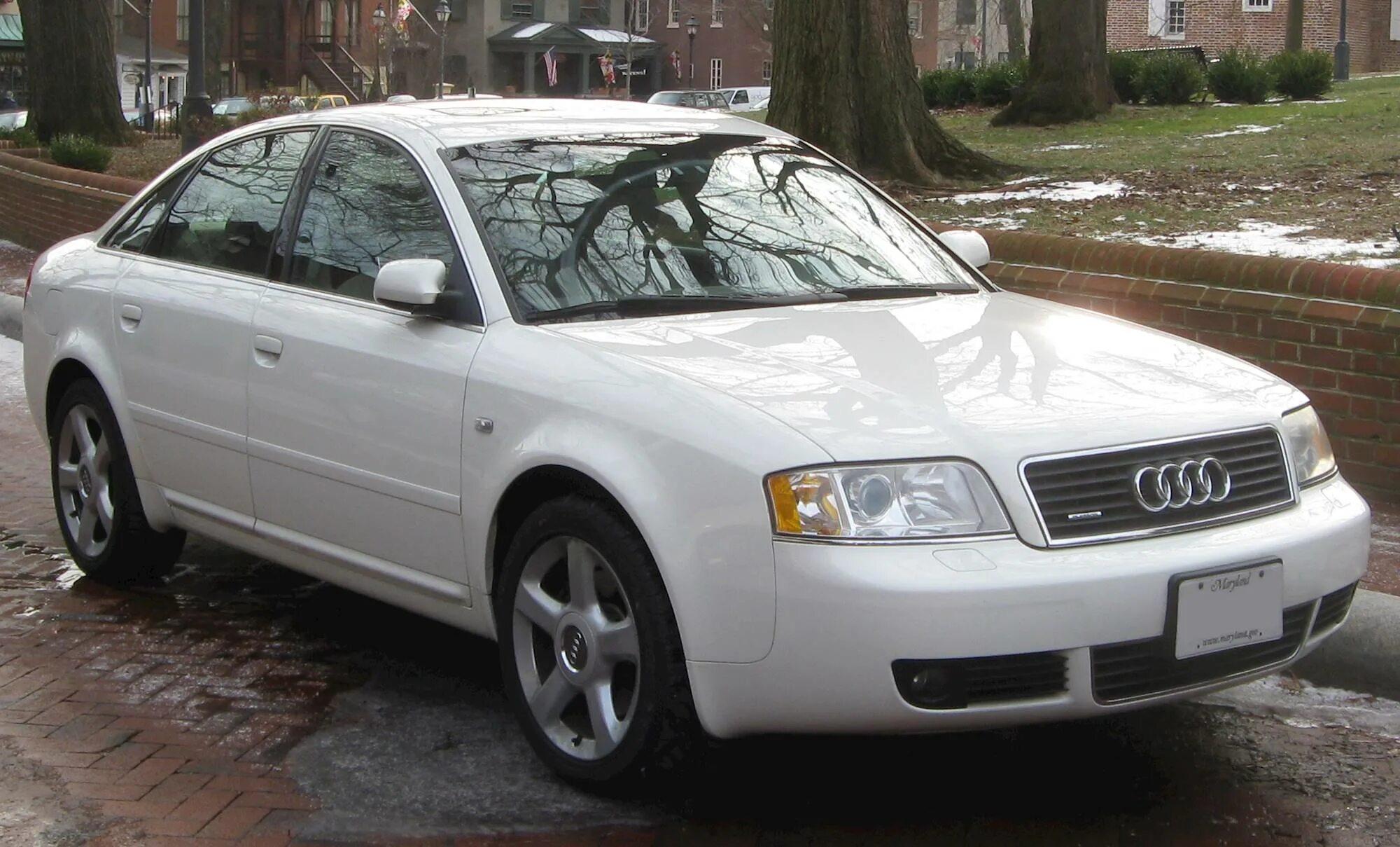 Audi a6 c5 белая. Ауди а6 с5 белая. Ауди а6 с3. 4 1998. Ауди а6 с5 белая.