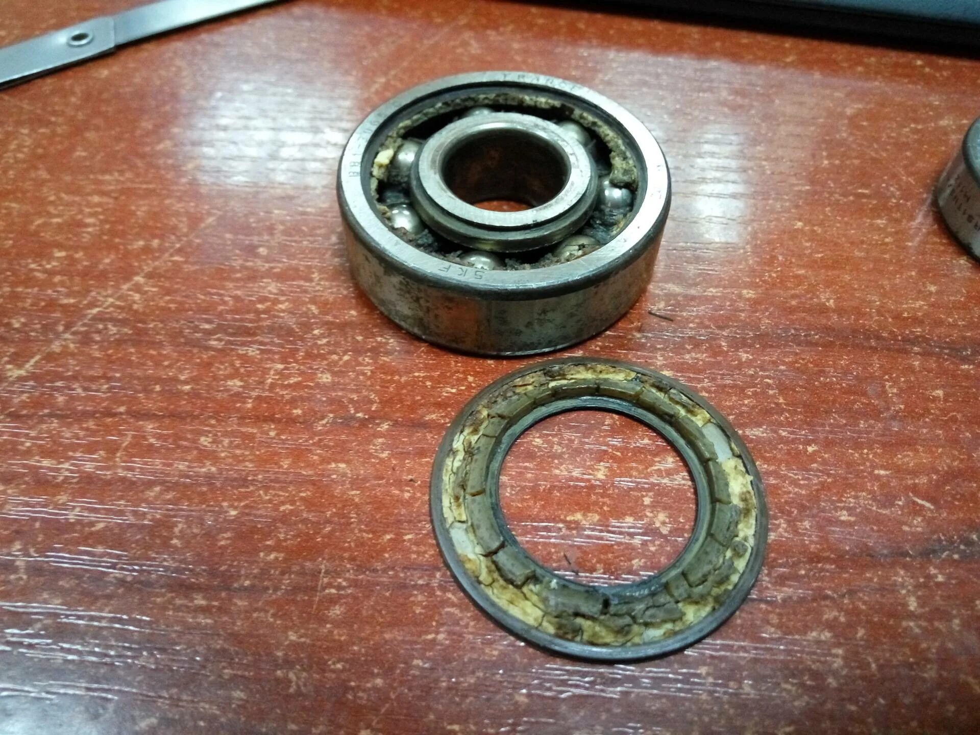 Запрессовка передней ступицы ваз 2110. Снятие ступичного подшипника переднего ваз 2110. Съемник опорного подшипника ваз 2110. Шпилька опорного подшипника ваз 2110. Подшипник генератора ваз 2112 16 клапанов.