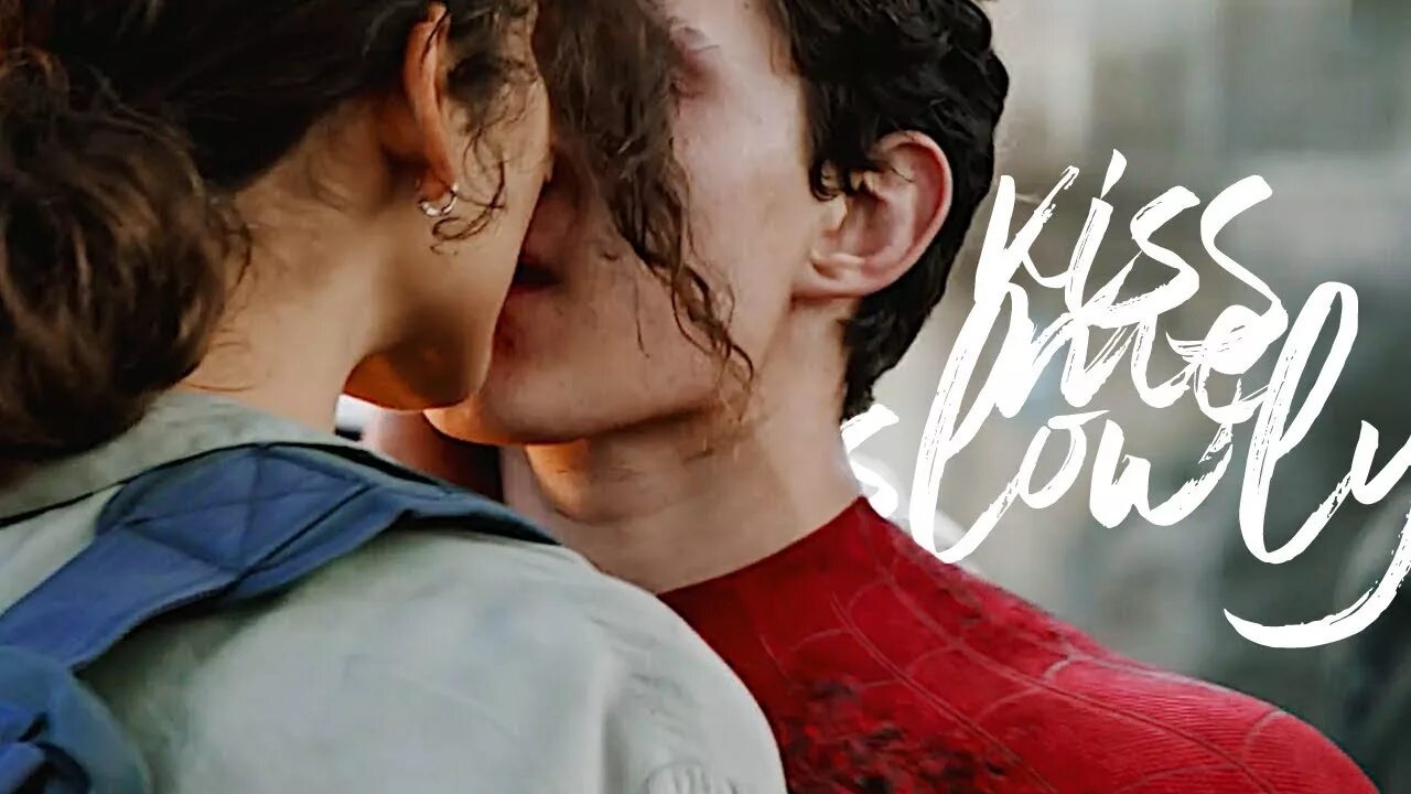 Spider man far from Home MJ and Peter Kiss. Peter Parker and MJ Kiss. MJ Kiss 2002. Piter & MJ Kiss Scene. Kiss me slowed