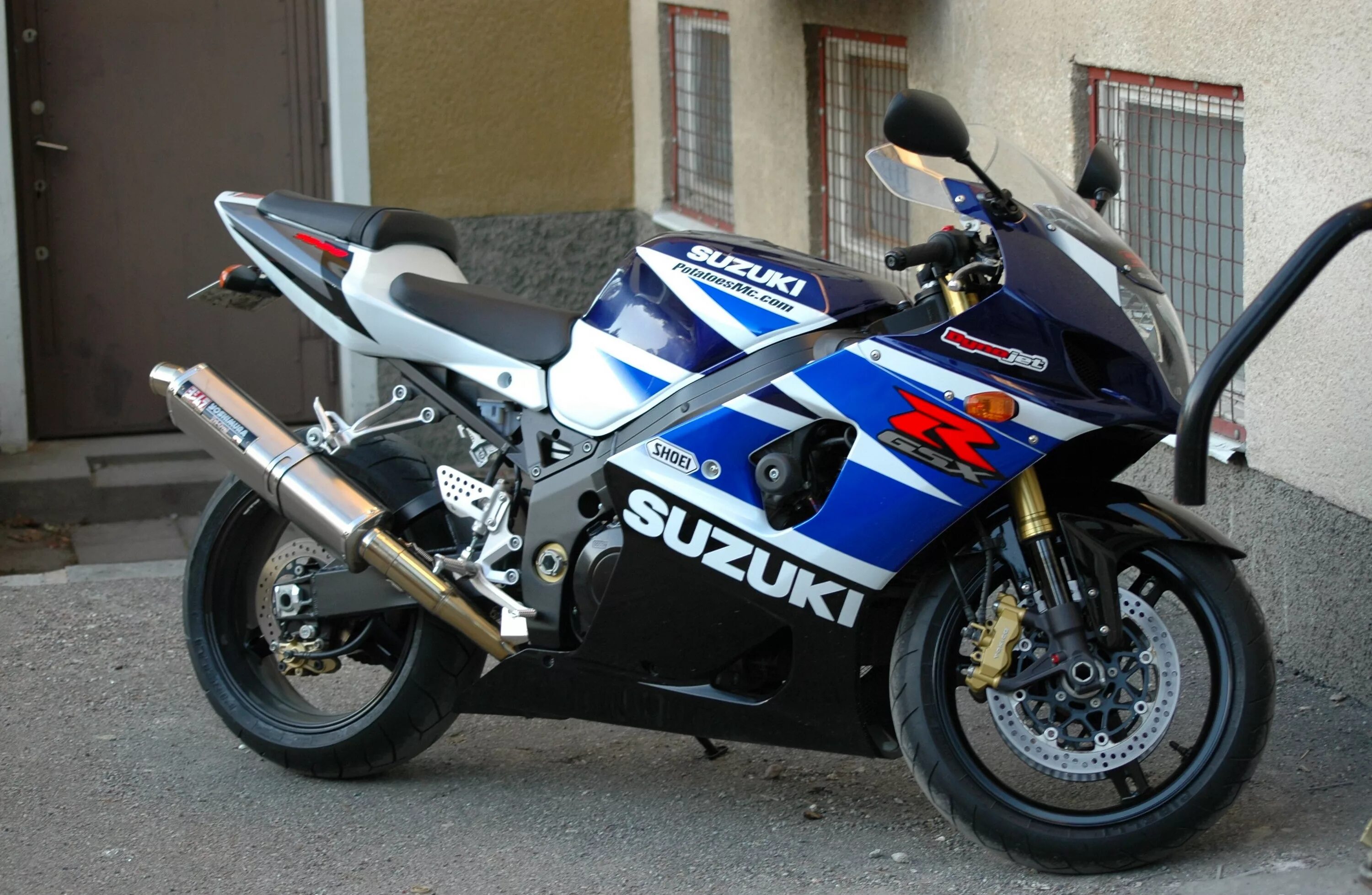 Suzuki gsx1000r 2003. Сузуки GSXR 1000 2003. Suzuki GSXR 1000 черный. Suzuki GSXR 1000 2004.