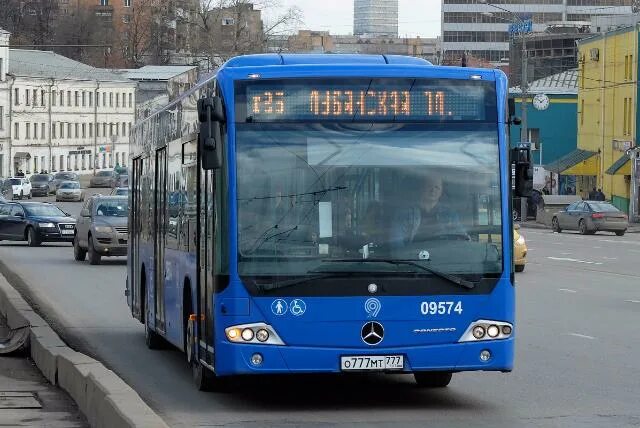 Автобус т 70. Mercedes-Benz Conecto II. Mercedes-Benz Conecto II Москва. Т25 автобус Москва. Автобус т25.