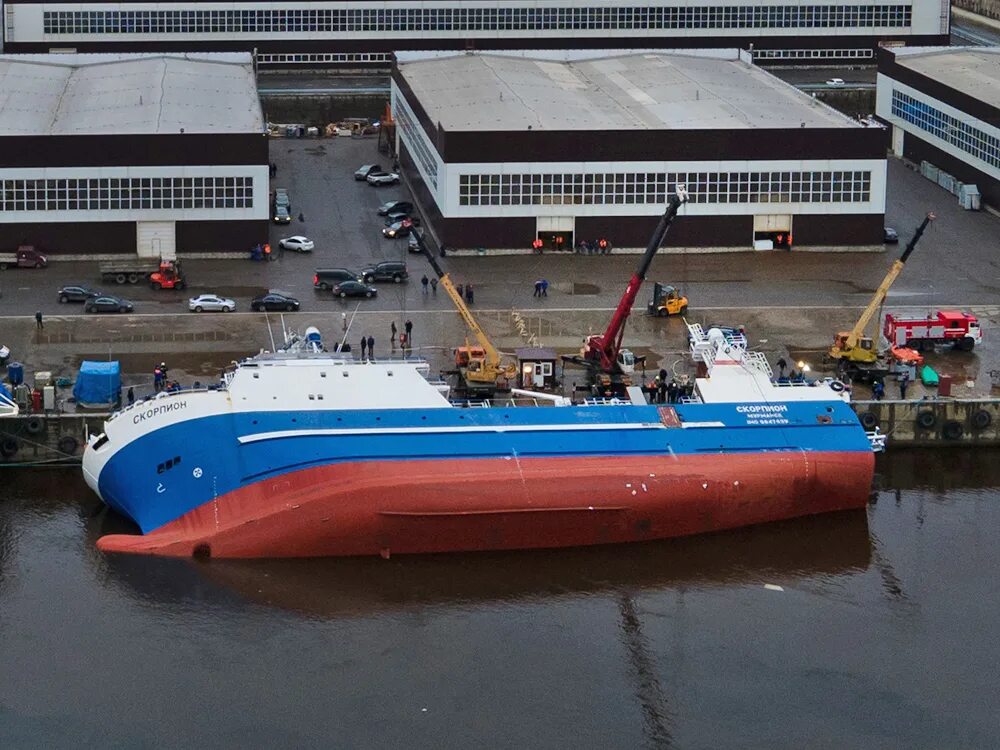 Суда нахождение. Судно Кристалл Санкт Петербург. Капитан найден судно. БИБИСИ Санкт Петербург судно. Тр 5000 судно.