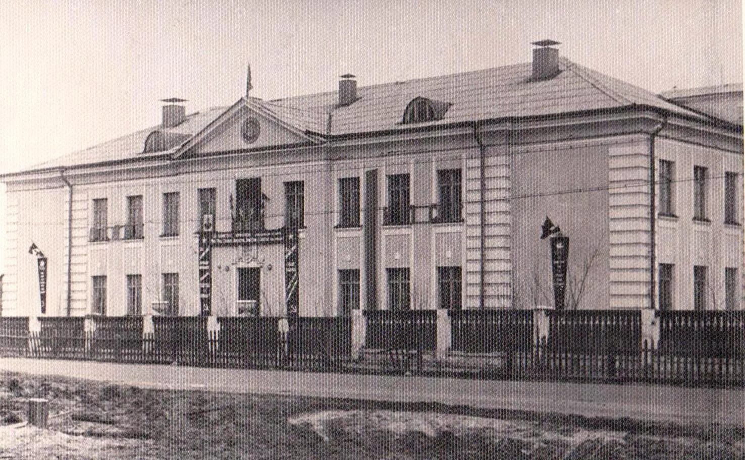 администрация ульяновского района. детский сад кораблик печора. печора старые школы. образование печора коми. печора.