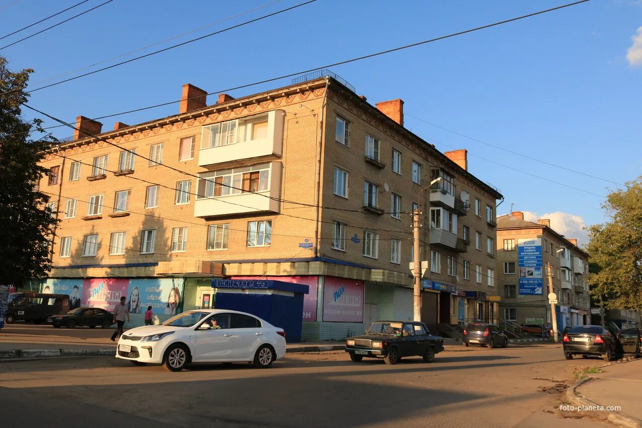 Улица октябрьская 35 г новомосковск. Инфотек новомосковск. Новомосковск бережного 19. Белинского, 32. Ул бережного 3 новомосковск.